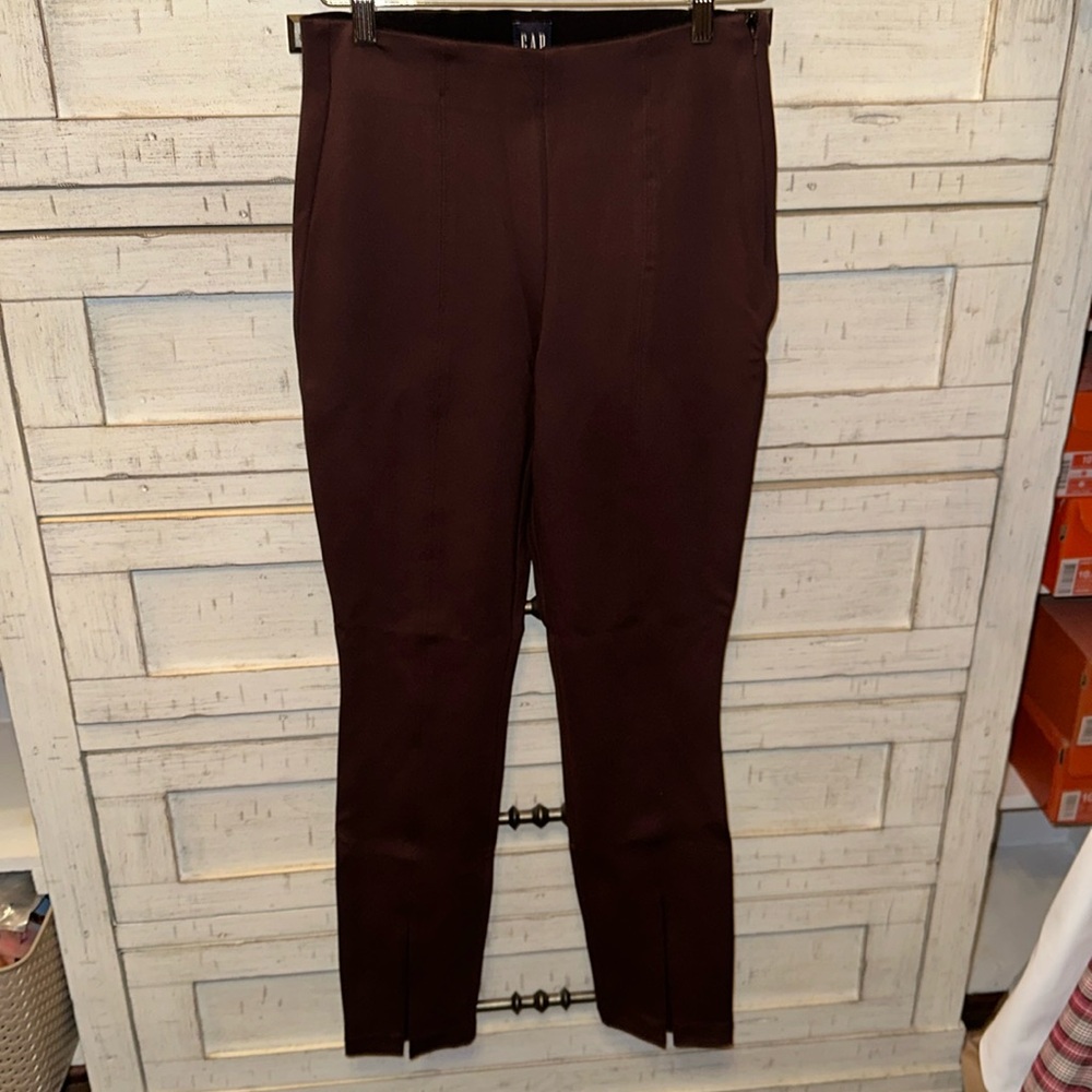 Plum gap pants, size 6, never worn - has slits at bottom